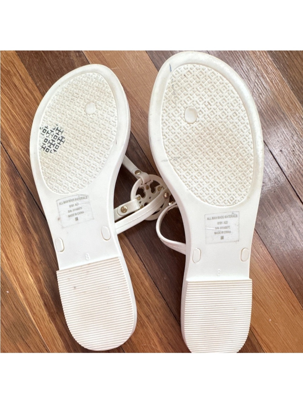 Tory Burch Cream Jelly Logo Thong Sandals - Picture 4 of 4